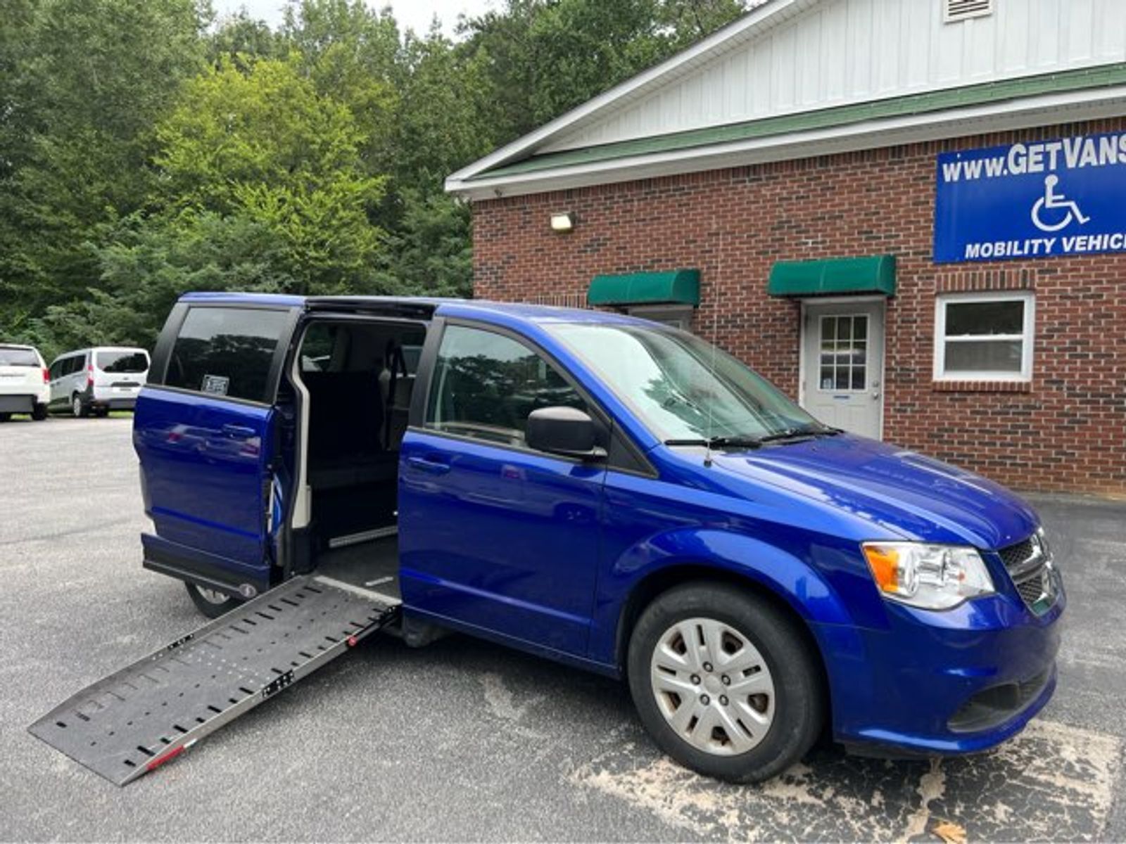 2018 Dodge Grand Caravan Handicap Wheelchair Accessible Side Entry Van