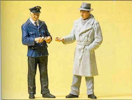 Preiser G Scale Figures People Working Conductor & Passenger | 45003
